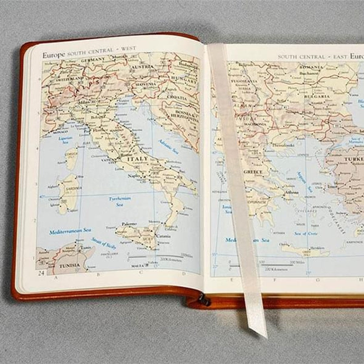 leather-travelers-atlas-sku-