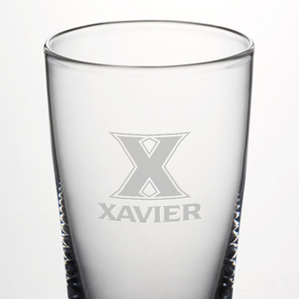 Xavier Ascutney Pint Glasses by Simon Pearce Shot #2